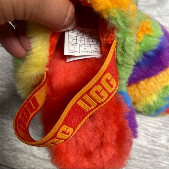 UGG Big Kids' Fluff Yeah Cali Collage Slide Rainbow Stripes Size 3 - Picture 5 of 7